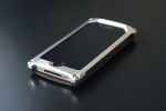 iPhoneケース　アルミと木材のハイブリッド